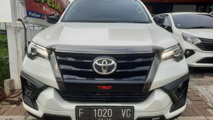 Toyota VRZ TRD Sportivo 2.4L Diesel A/T 2020