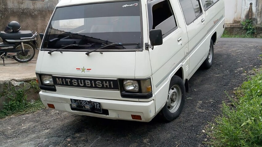 Murah Km Rendah !! Mitsubishi L300 Minibus 2.5 Diesel Putih 2003