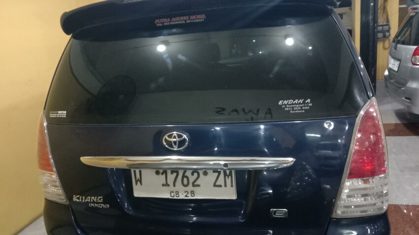 Toyota Kijang Innova 2005 Bensin