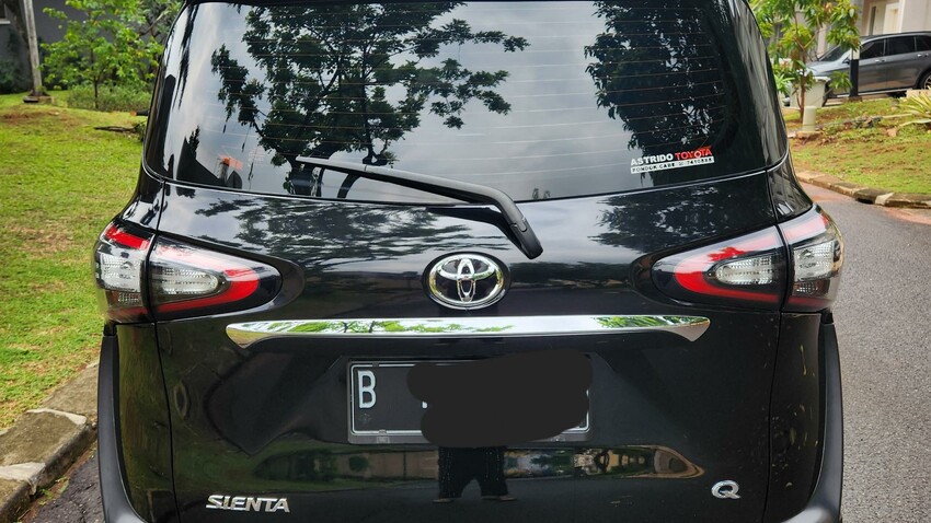 Toyota Sienta Q AT 2017 Bensin Matic Automatic