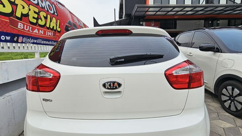 Kia Rio 2014 Bensin