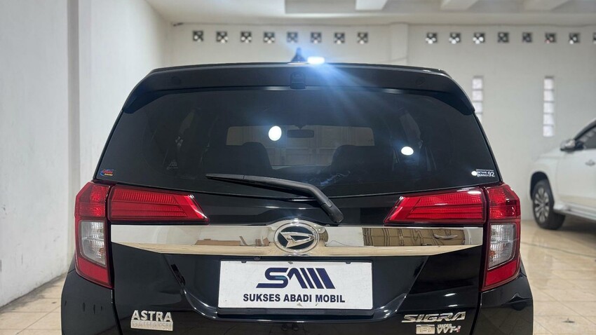 Daihatsu Sigra 1.2 R AT 2022