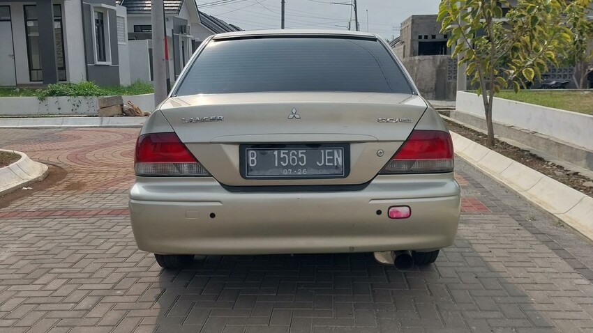 Mitsubishi Lancer 2003 Bensin