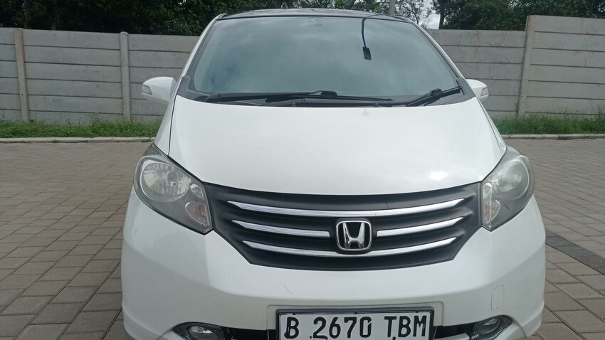 Honda Freed 2012 Bensin