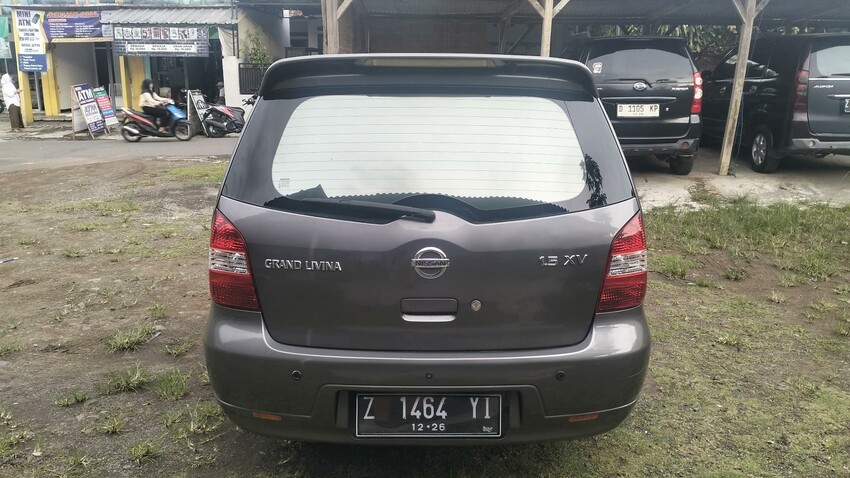 Nissan Grand livina 2011 Bensin