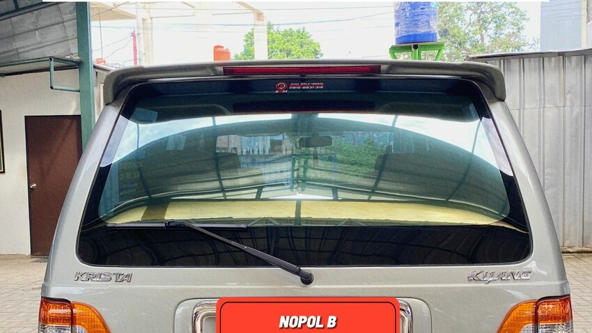 Kijang Krista MT 2004 ISTIMEWA