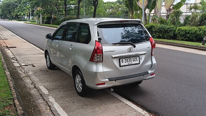 Toyota Avanza 2012 Bensin