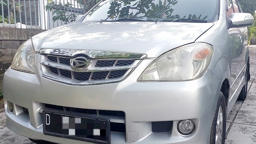 Daihatsu Xenia 2010 Bensin