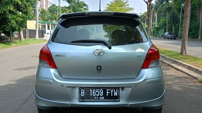 Toyota Yaris 2010 Bensin