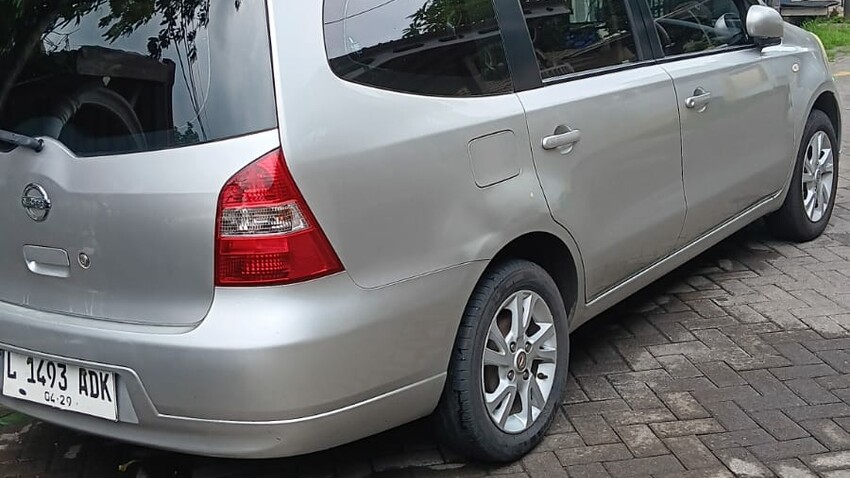 Nissan Grand livina 2012 Bensin