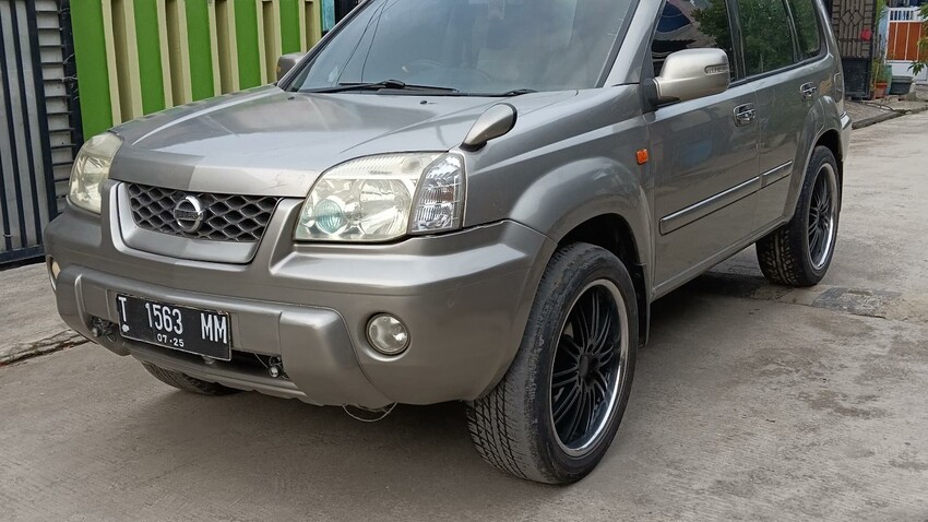 Nissan X-Trail 2005 Bensin