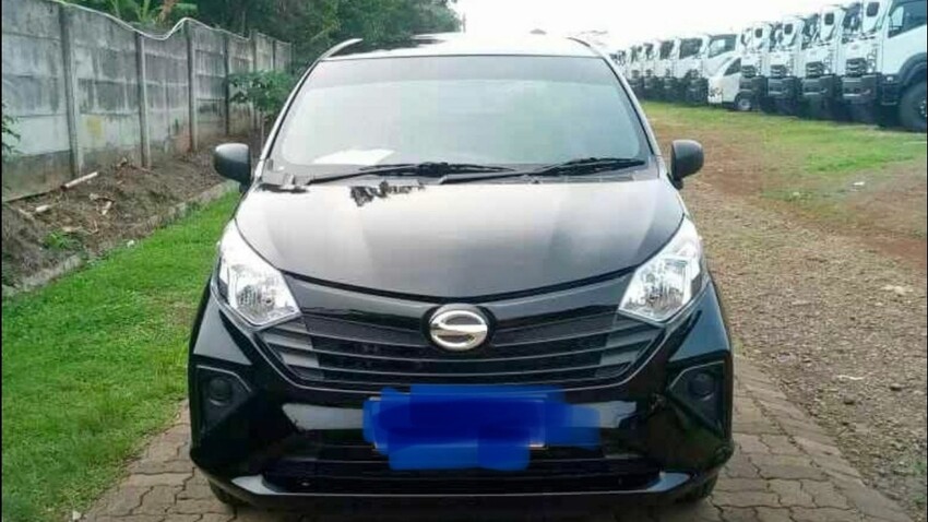 Tdp 3 Jutaan Daihatsu New Sigra D Mt Hitam Metalic