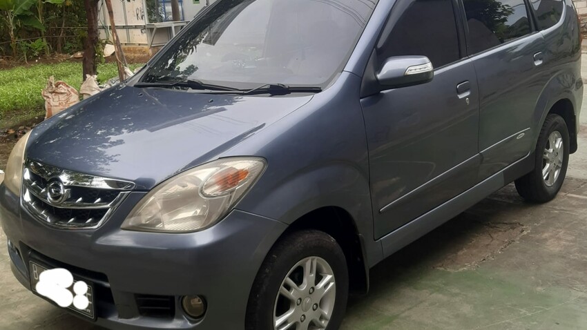 Daihatsu Xenia 2010 Bensin