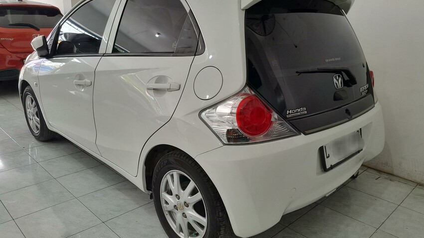 Honda Brio E 2014 Putih Manual