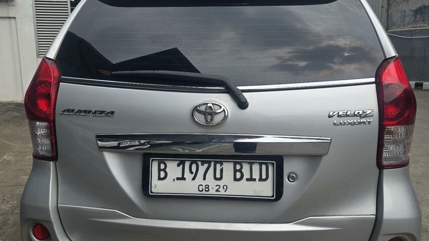 Toyota Veloz Luxury 1.5 MT 2014