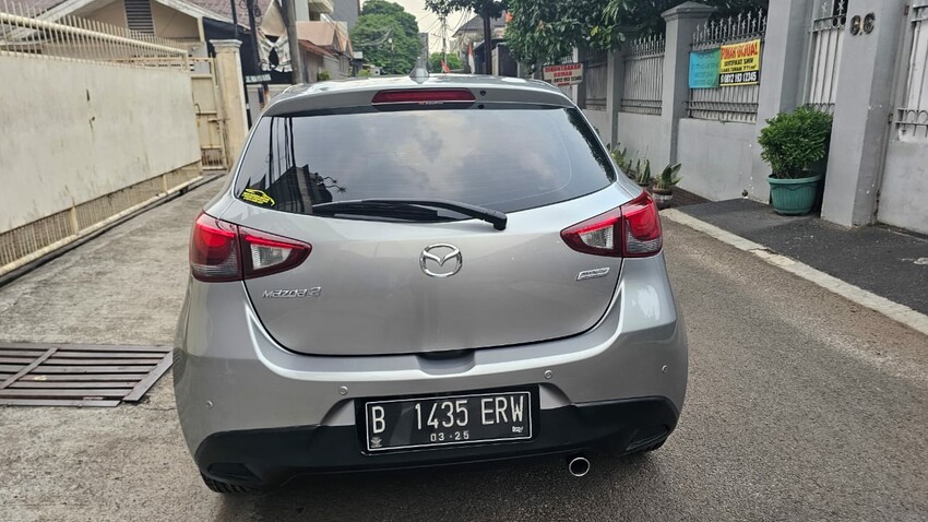 TDP 0 Angs Termurah Mazda 2 R 2019 Metic Silver Low Km Seperti Baru