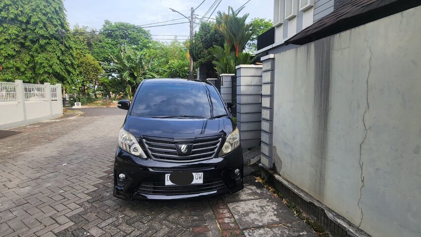 Toyota Alphard 2012 Bensin