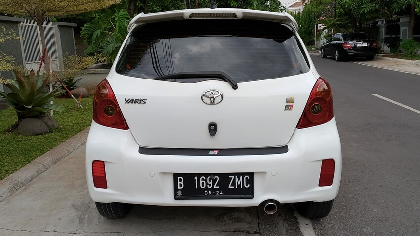 Toyota Yaris J matic 2012 TDP 5 juta saja