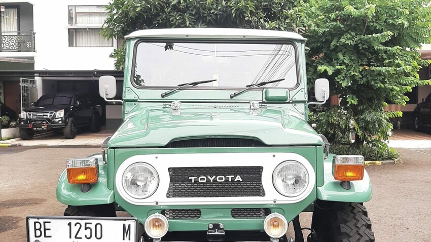 Toyota Land Cruiser Hardtop 1977 FJ40 4.2 Manual ( Nebula )