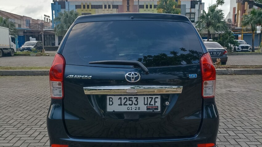 Toyota Avanza 2012 Bensin