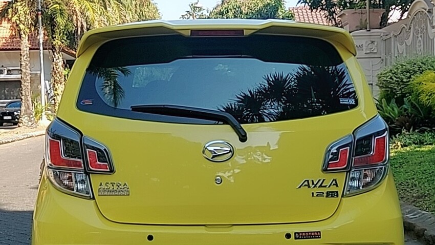 Daihatsu Ayla R DELUXE 2021M/T