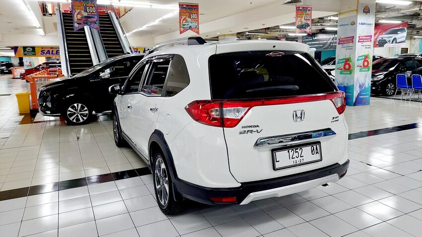 BR-V E Cvt 2017 Metic