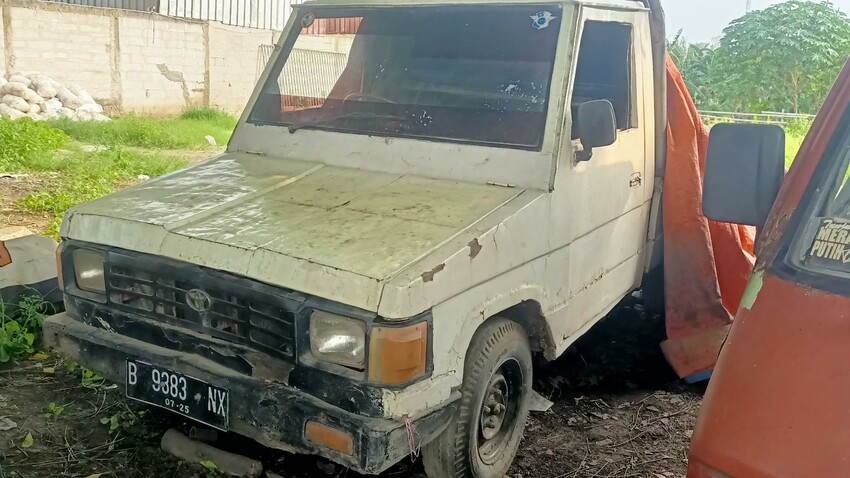 Toyota Kijang 1986 Bensin