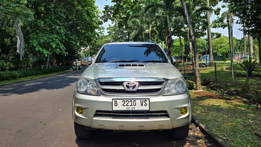 Toyota Fortuner 2008 Bensin