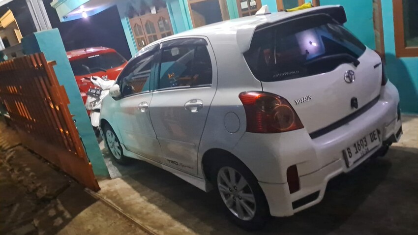 Toyota Yaris 2012 Bensin