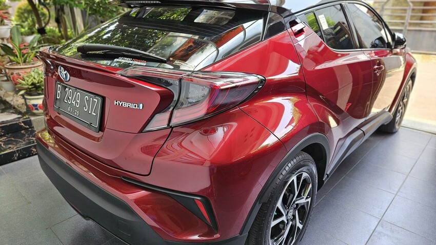 [CASH TERMURAH] Toyota CHR Hybrid 2020 mint condition