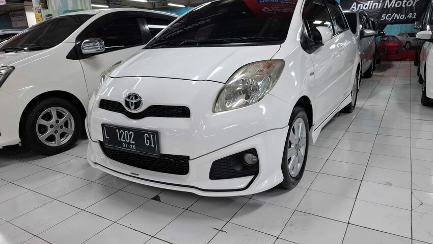 Toyota Yaris S AT 2012 Bensin