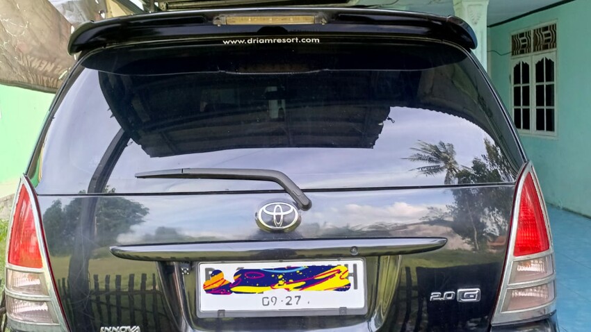 Toyota Kijang Innova 2006 Bensin