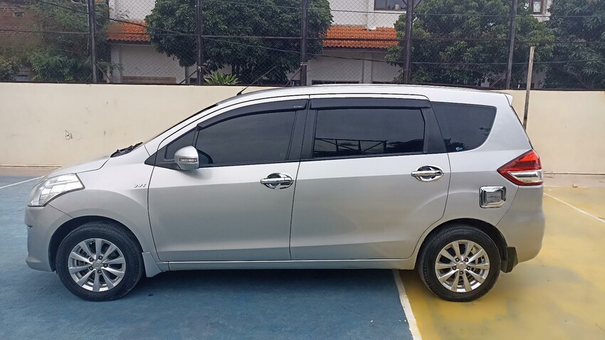 Suzuki Ertiga 2012 Bensin