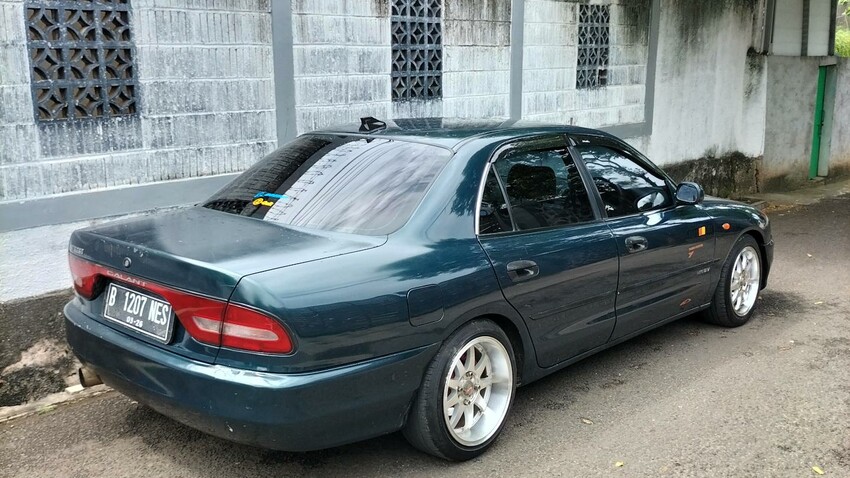 Mitsubishi Galant 1996 Bensin