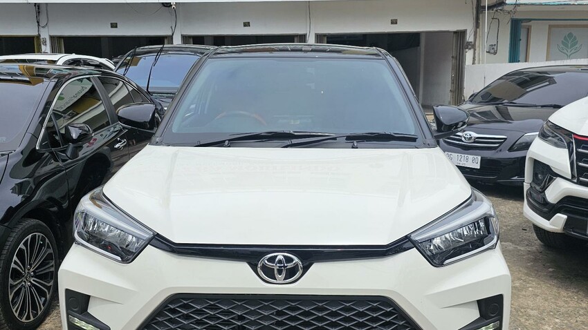 Raize GR 1.0 two tone AT 2024 istimewa dp 25 jt