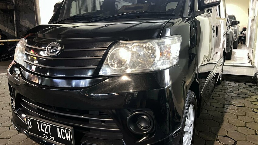 Daihatsu Luxio 2015 Bensin