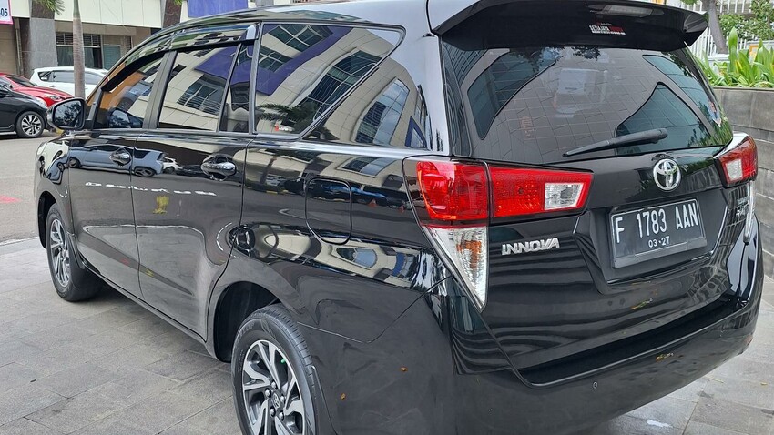 Tdp 10jt Toyota Kijang Innova 2.4 V ATb2022 Diesel Innova Reborn