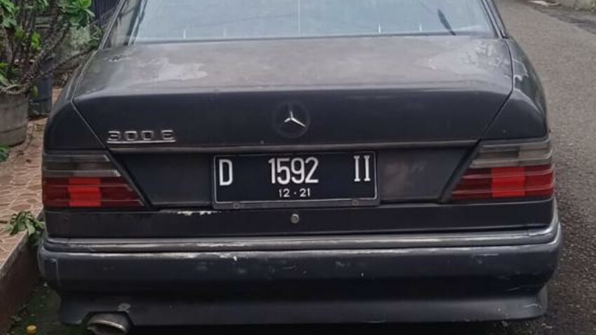 Mercedes-Benz E300 1987 Bensin