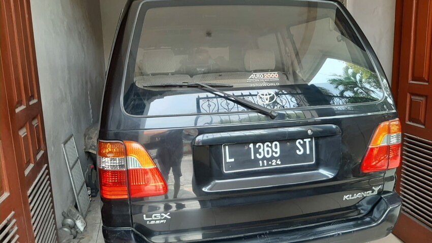 Toyota Kijang 2004 Bensin