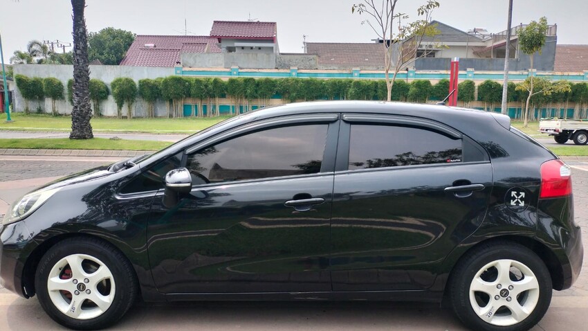 Kia Rio 2012 Bensin