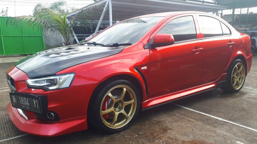 Mitsubishi Lancer 2010 Bensin