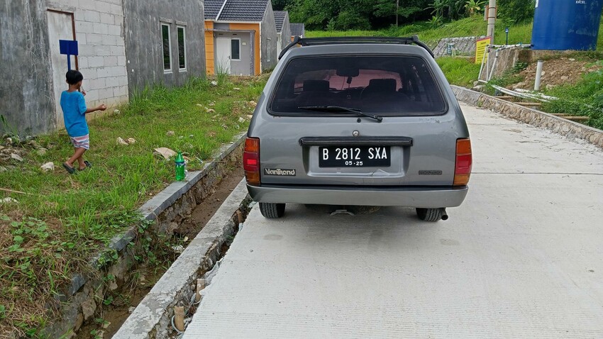 Mazda Vantrend 1995 Bensin