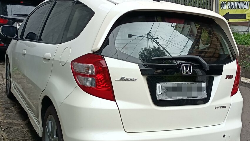 Honda Jazz RS matic 2009 km 90 ribu