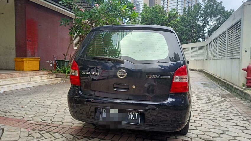 Nissan Grand livina 2010 Bensin