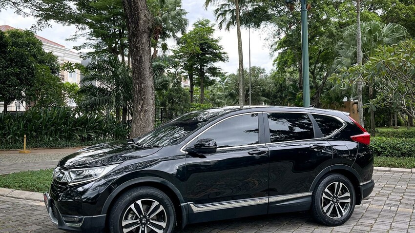 Honda CR-V TURBO PRESTIGE 2017 HITAM