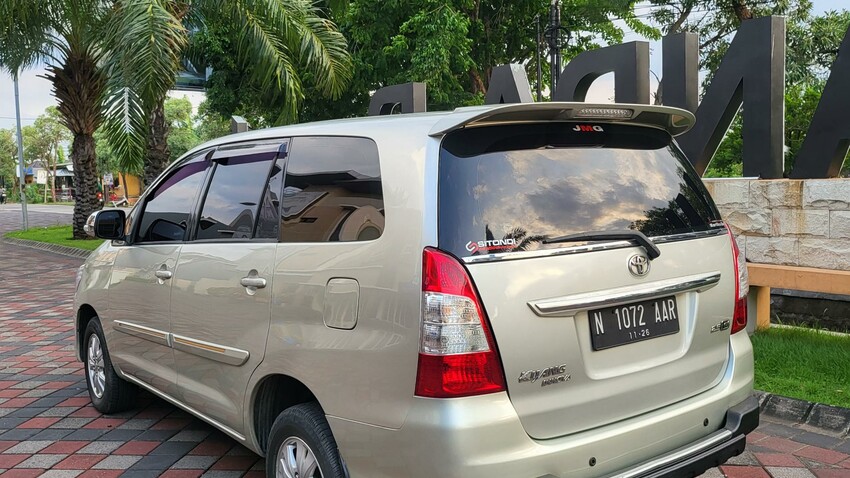 Toyota Kijang Innova g diesel pmk 2012 manual