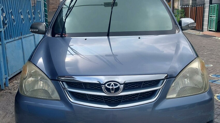 Toyota Avanza 2010 Bensin