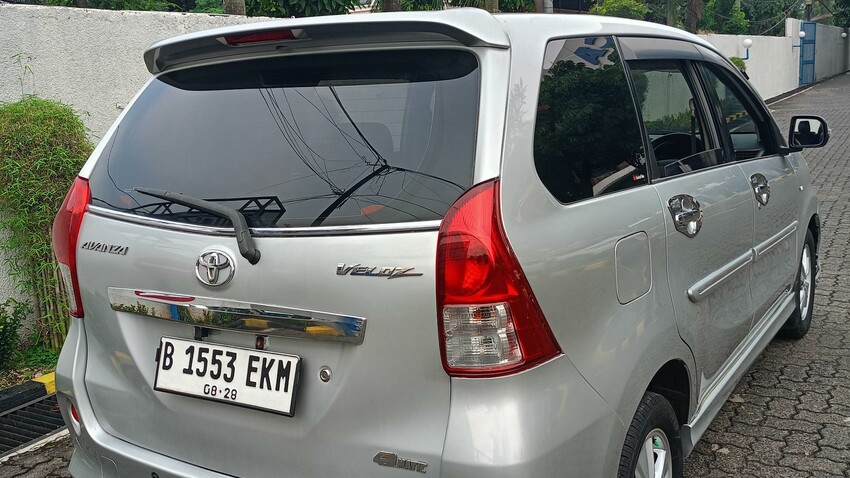 Toyota Avanza Veloz 1.5 AT 2013 angsuran 2,8 jt x 5 th