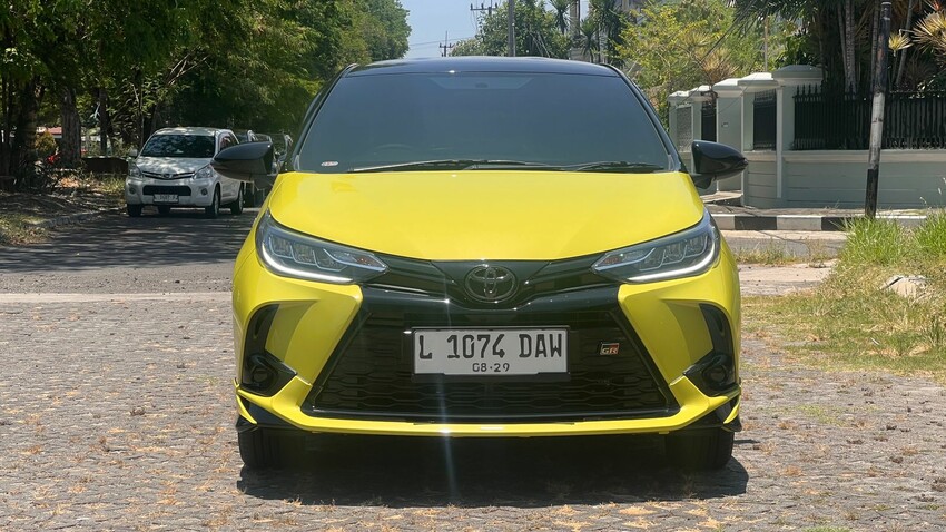 Toyota Yaris 2024 Bensin GR Sport AT km 1.131. Seperti baru