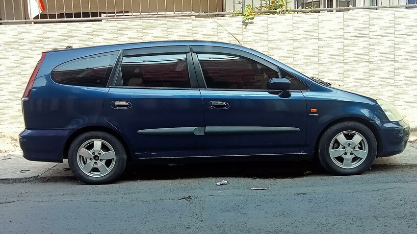 Honda Stream 2002 Bensin